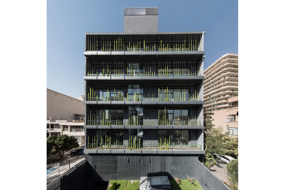 رتبه سوم: پنج به علاوه یک، تهران، مصطفی امیدبخش، زهرا آرمند ، معماران رویداد